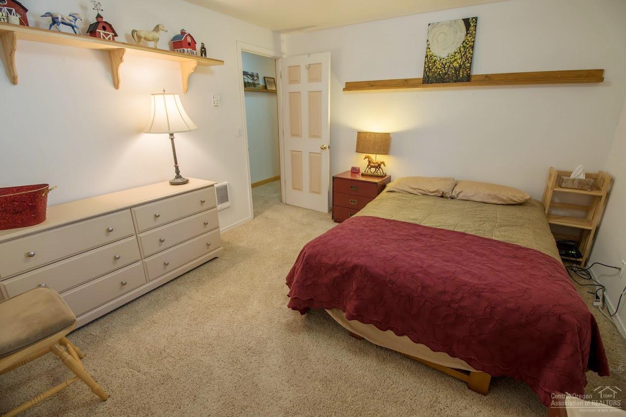 17220 Downey Road Bend, OR 97707 - Photo 10 of 24 Gallery Image 10