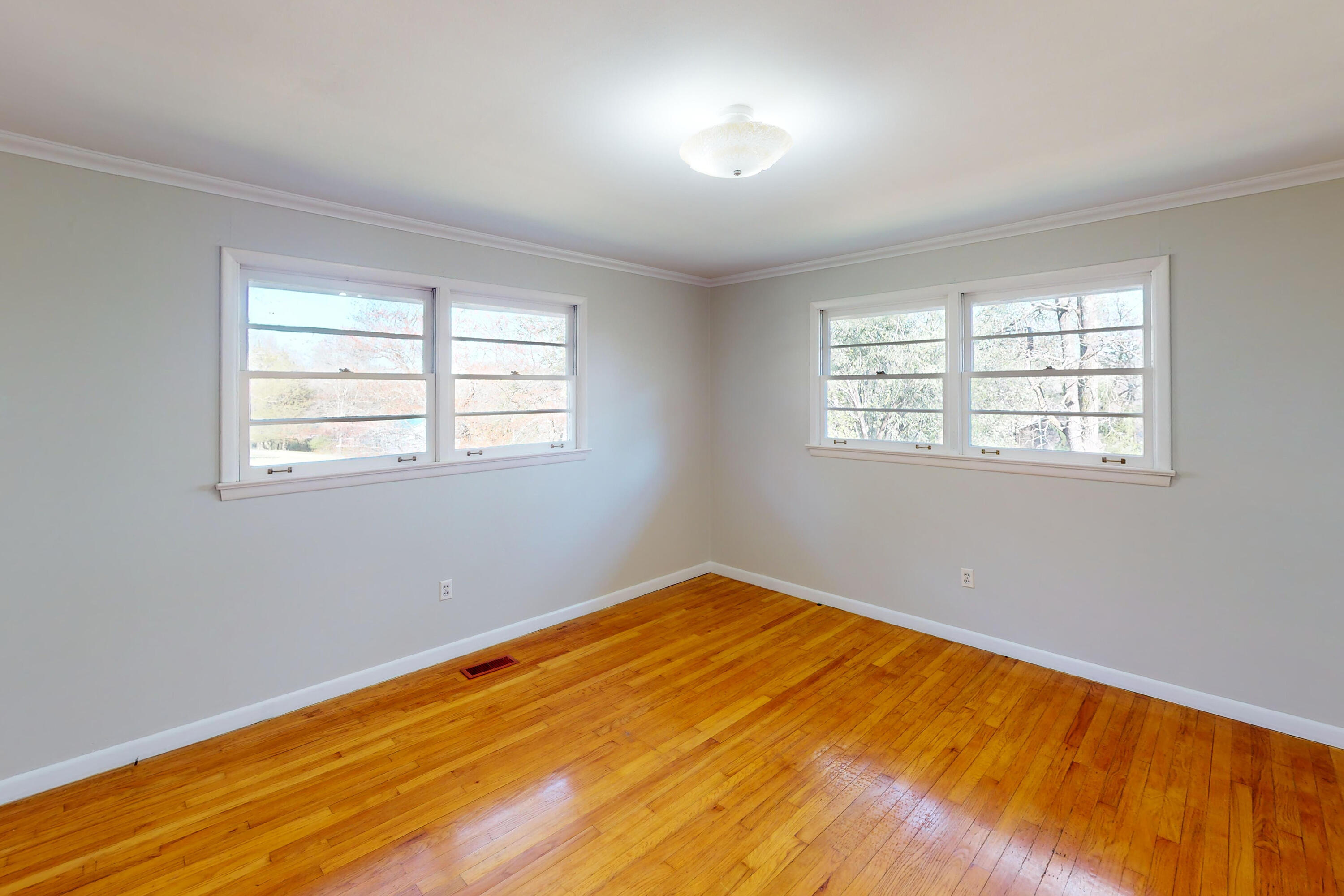 10050 Forrest Drive Ooltewah, TN 37363 - Photo 19 of 42 Bedroom 3 fr ent