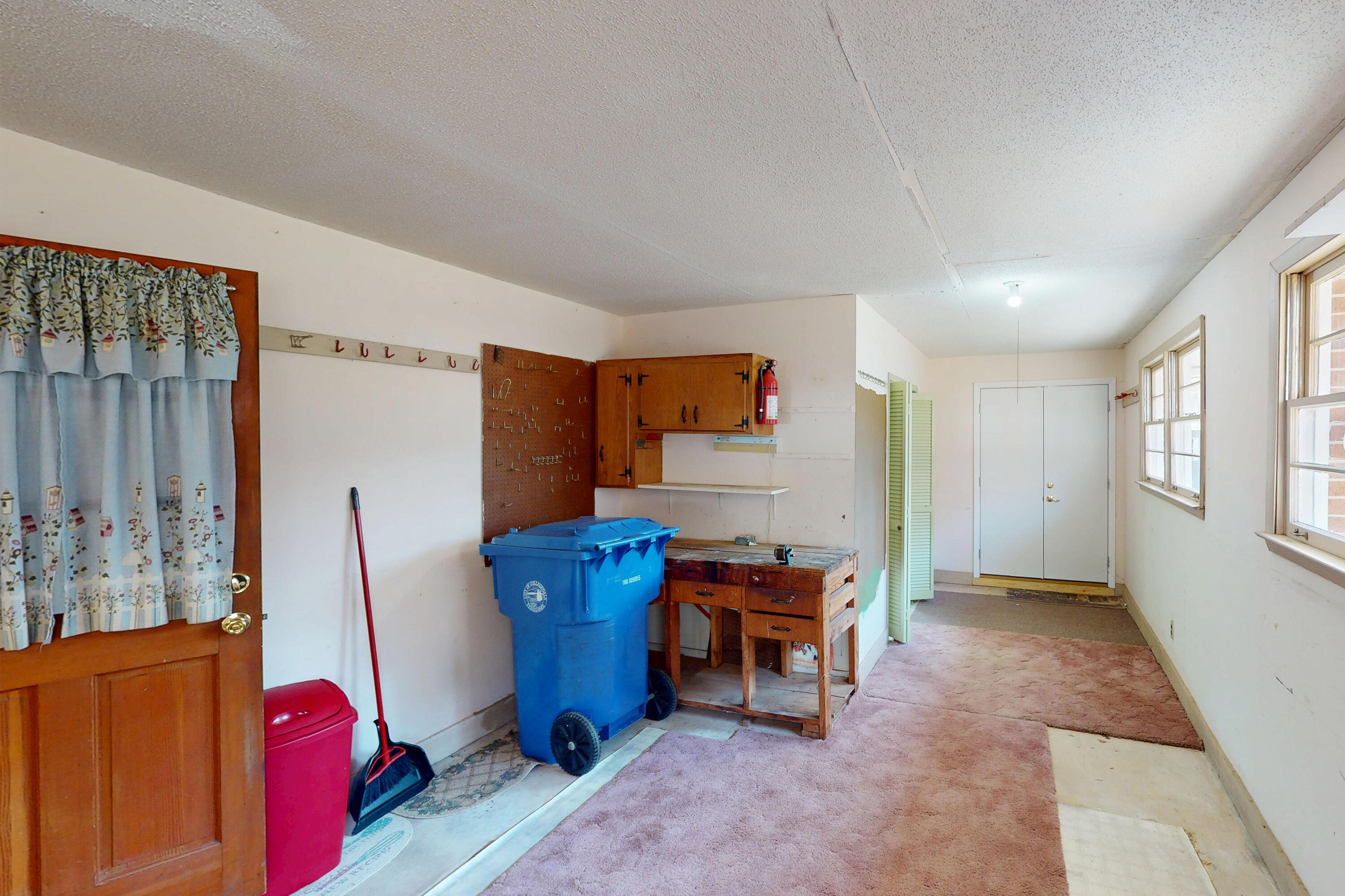 10050 Forrest Drive Ooltewah, TN 37363 - Photo 31 of 42 Garage Workshop