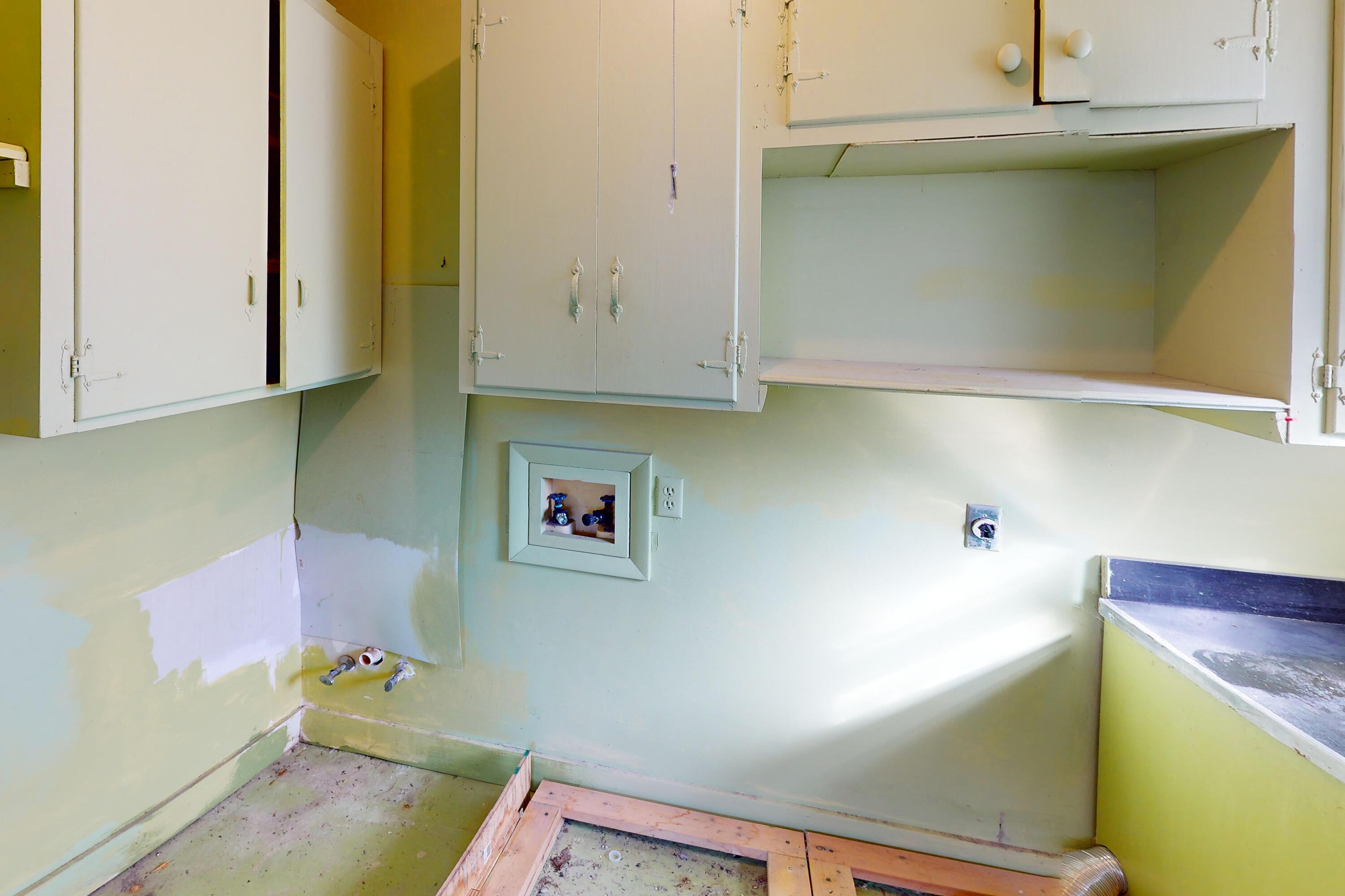 10050 Forrest Drive Ooltewah, TN 37363 - Photo 33 of 42 Laundry Rom