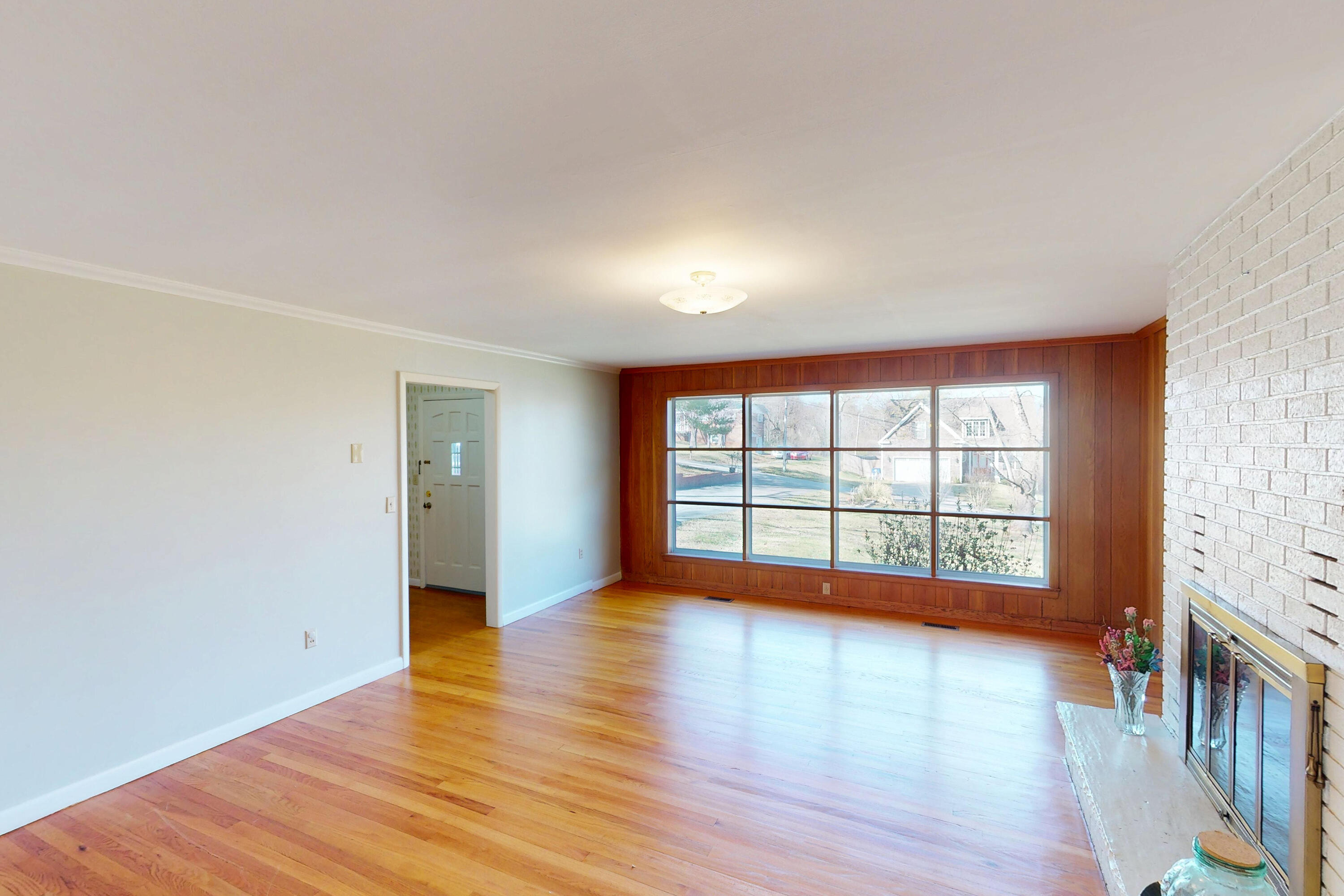10050 Forrest Drive Ooltewah, TN 37363 - Photo 5 of 42 Living Room from