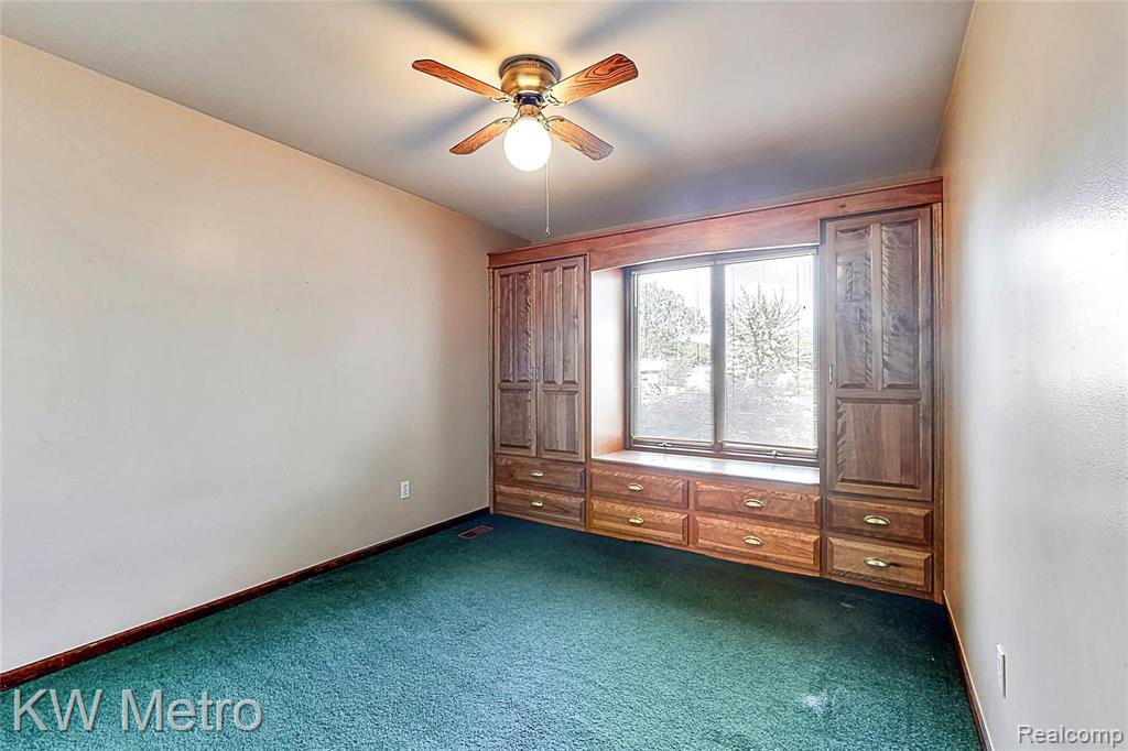 6192 Inkster Road Dearborn Heights, MI 48127 - Photo 24 of 34