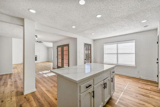 $2,350 | 2236 River Oaks Drive, West Columbia, TX 77486