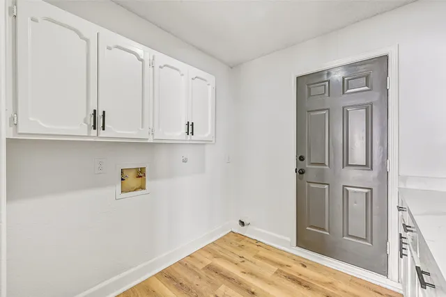 $2,350 | 2236 River Oaks Drive, West Columbia, TX 77486