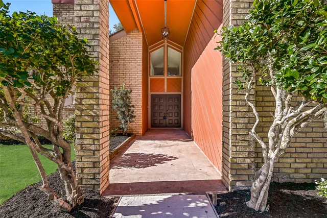 $2,350 | 2236 River Oaks Drive, West Columbia, TX 77486