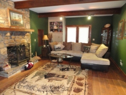 4634 6 Mile Post Road Rocky Mount, VA 24151 - Photo 7 of 37 5 Living Room
