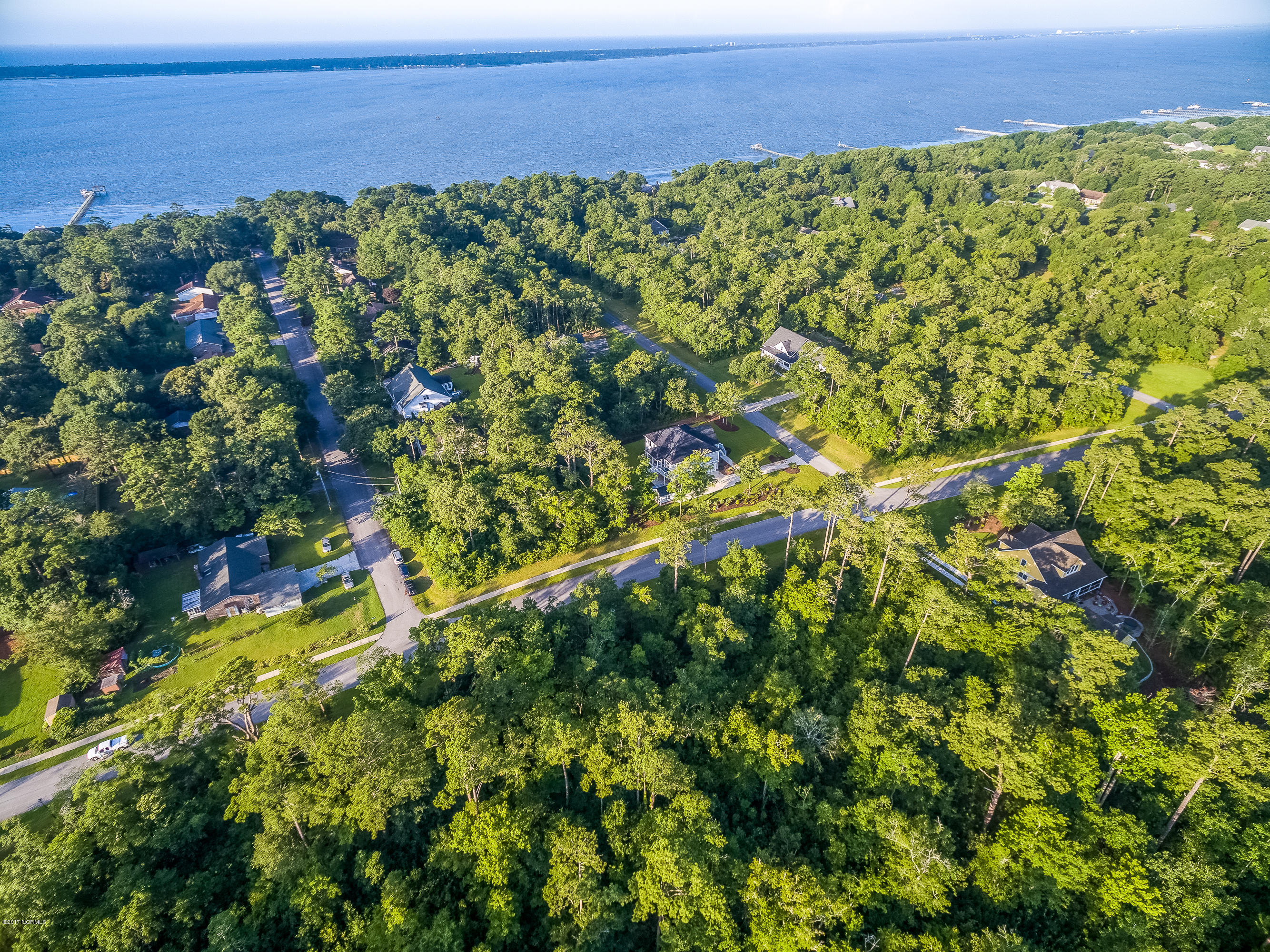 212 Coventry Road Morehead City, NC 28557 - Photo 14 of 17 SPOONER'S CREEK WEST HOME SITES