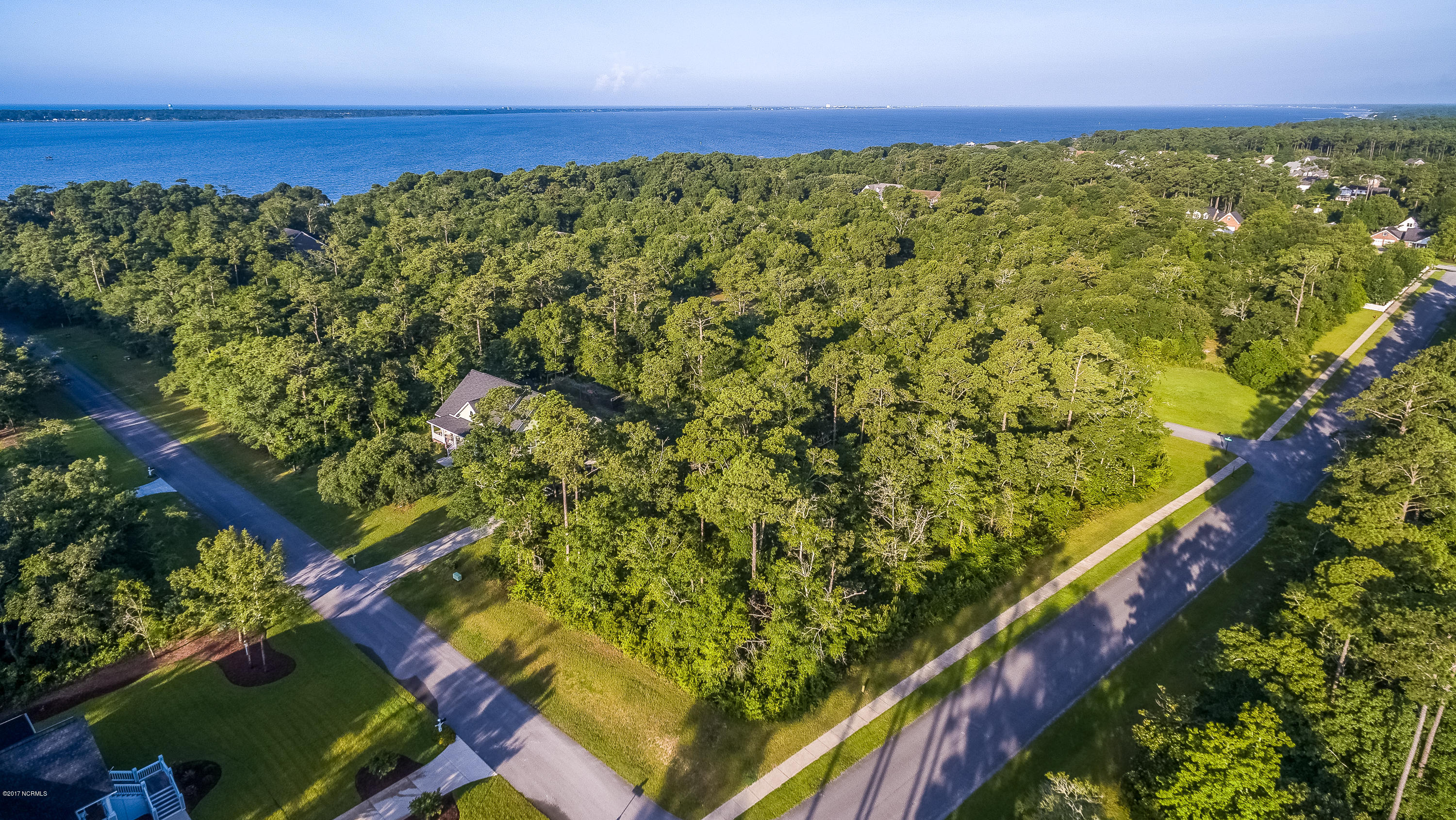 212 Coventry Road Morehead City, NC 28557 - Photo 3 of 17 SPOONER'S CREEK WEST