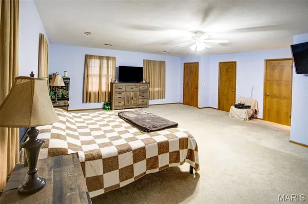$270,000 | 7 Davis Drive, Jerseyville, IL 62052