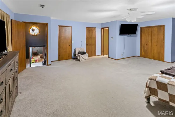 $270,000 | 7 Davis Drive, Jerseyville, IL 62052