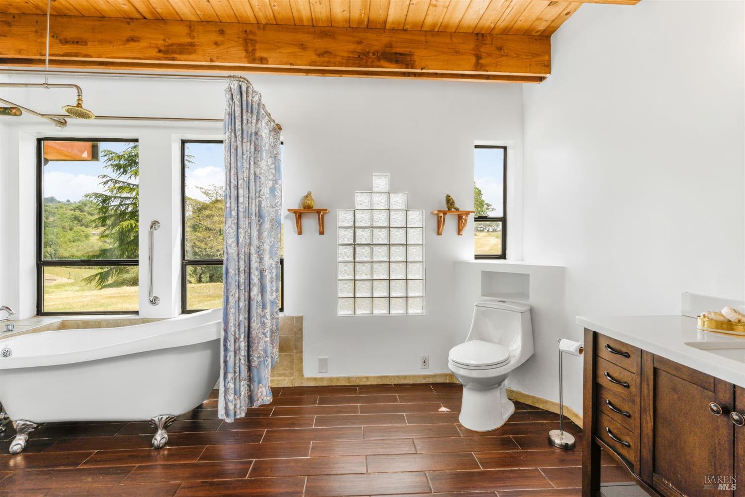 4610 Feliz Creek Road Hopland, CA 95449 - Photo 17 of 49 Roomy main bath with claw foot soaking tub and overhead shower.