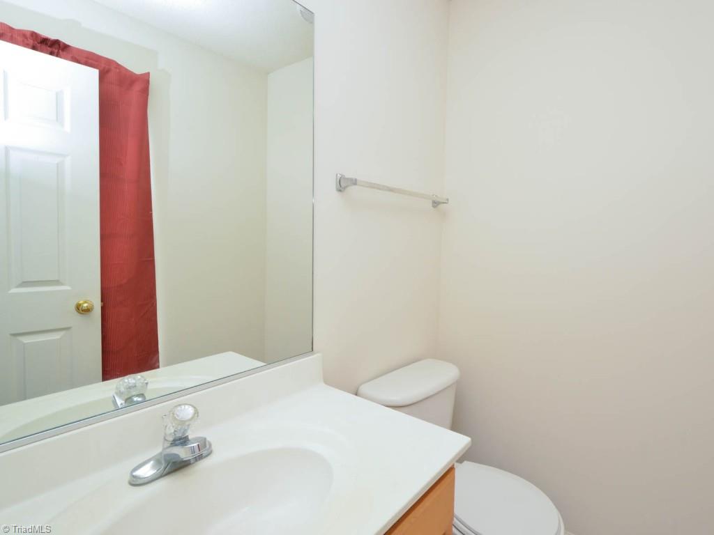 2296 Rothwood Acres Road Greensboro, NC 27406 - Photo 4 of 24 Gallery Image 4