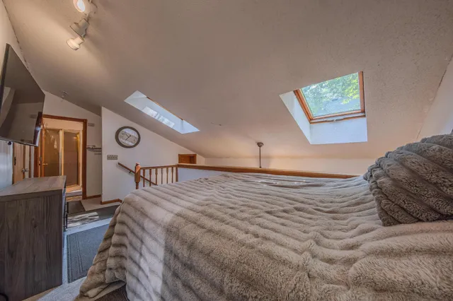 $370,000 | 2394 West Valentine Avenue, St. Paul, MN 55108