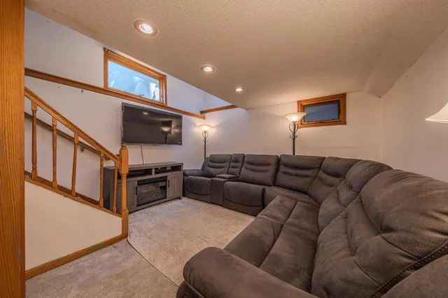 $370,000 | 2394 West Valentine Avenue, St. Paul, MN 55108