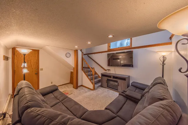 $370,000 | 2394 West Valentine Avenue, St. Paul, MN 55108