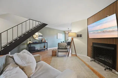 $499,999 | 2118 Oceanside Boulevard, Oceanside, CA 92054