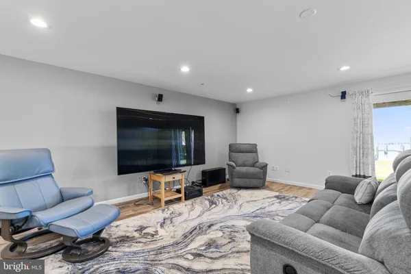 $2,199,000 | 465 Edgewater Road, Pasadena, MD 21122