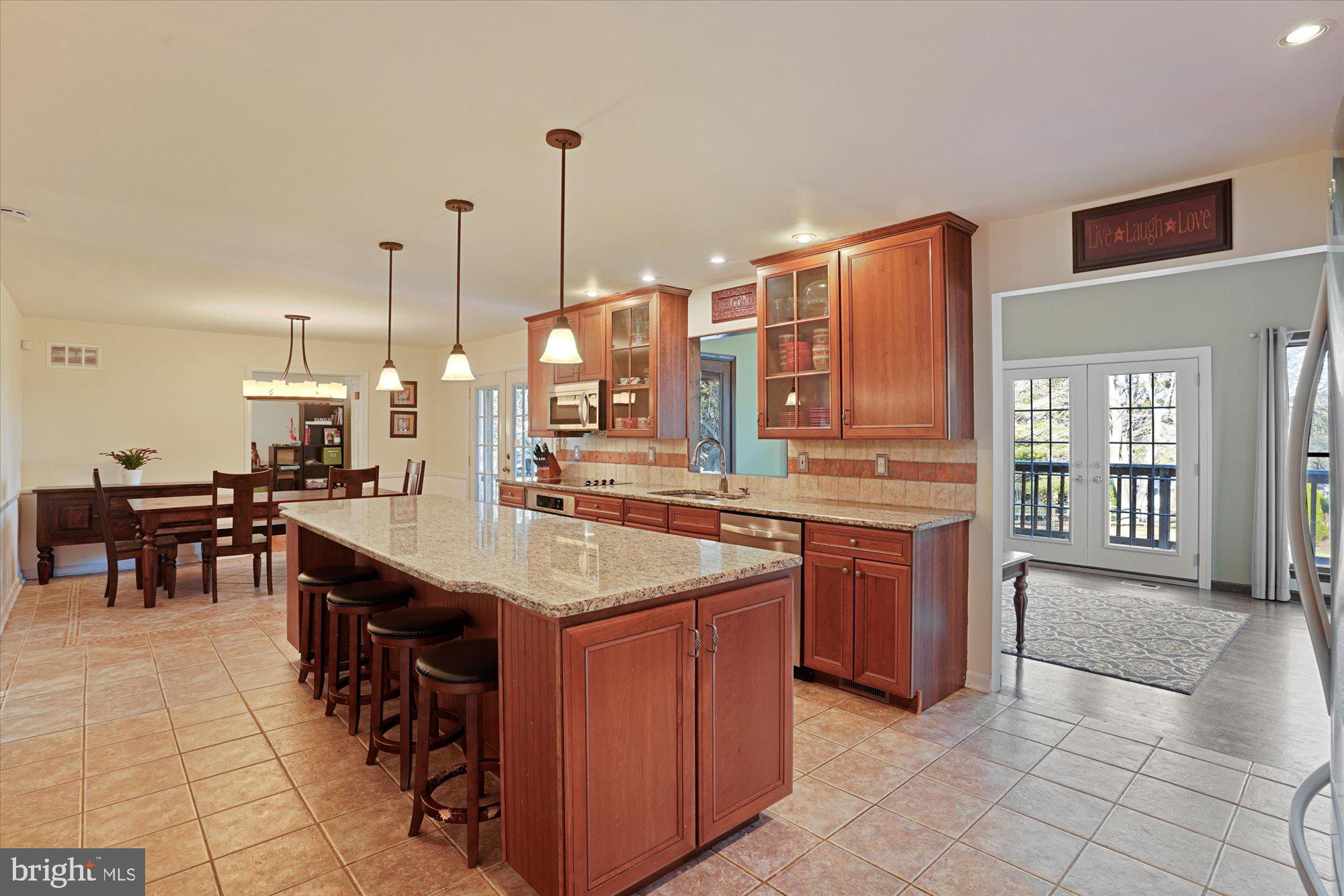 2501 Rochelle Drive Fallston, MD 21047 - Photo 8 of 22 10+ft island