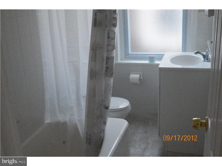 360 Ripka Street Philadelphia, PA 19128 - Photo 12 of 20 Bathroom