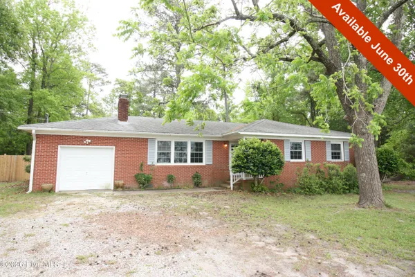 $1,625 | 15650 Highway 17, Hampstead, NC 28443