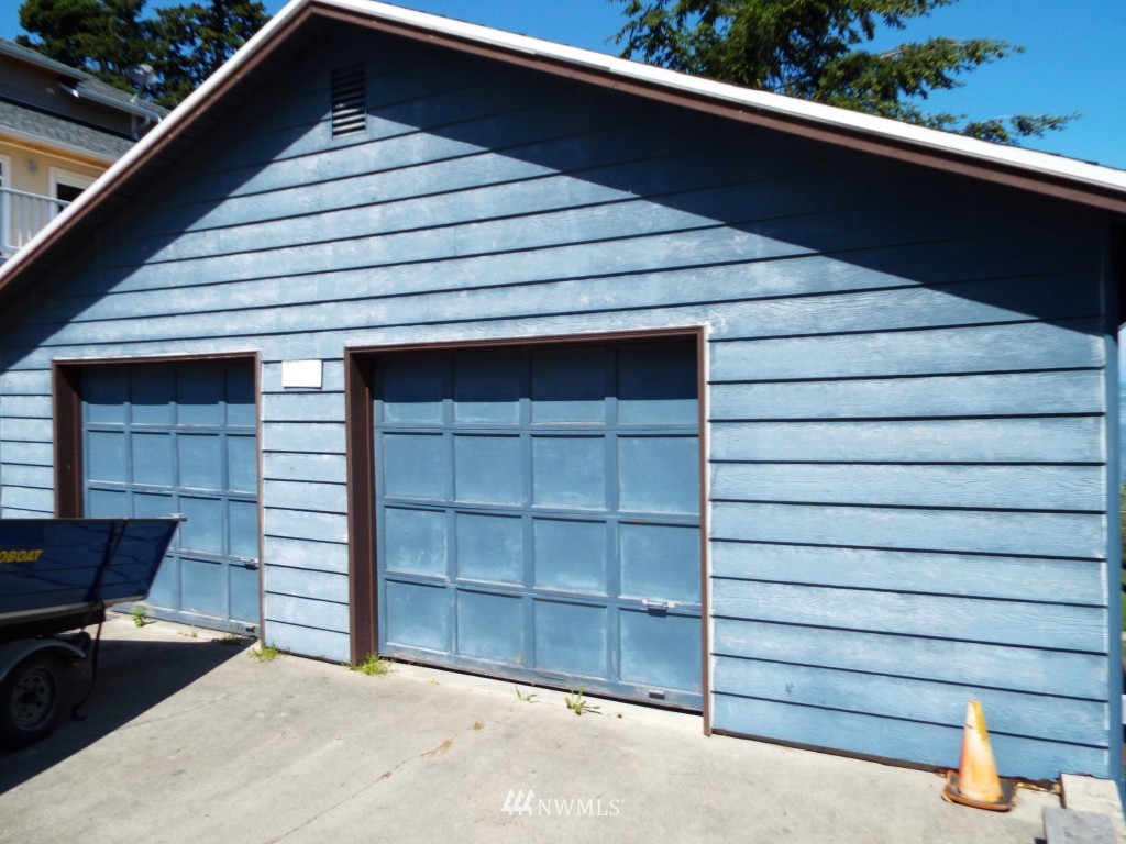 979 South Cavalero Road Camano Island, WA 98282 - Photo 11 of 21