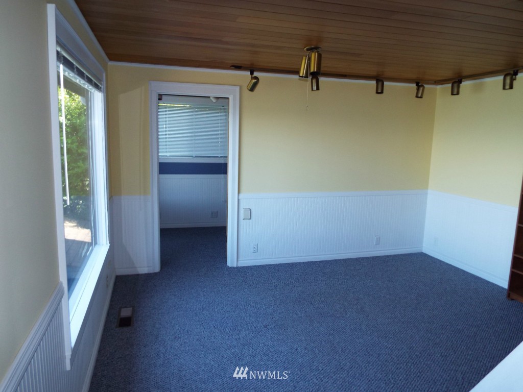 979 South Cavalero Road Camano Island, WA 98282 - Photo 12 of 21