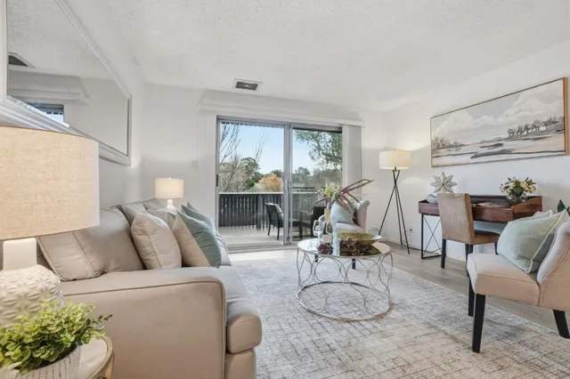$650,000 | 101 Piccadilly Place, Unit D, San Bruno, CA 94066