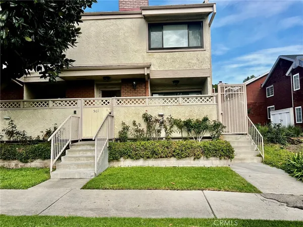 $599,000 | 19451 Sherman Way, Unit 501, Reseda, CA 91335