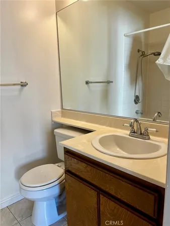 $599,000 | 19451 Sherman Way, Unit 501, Reseda, CA 91335