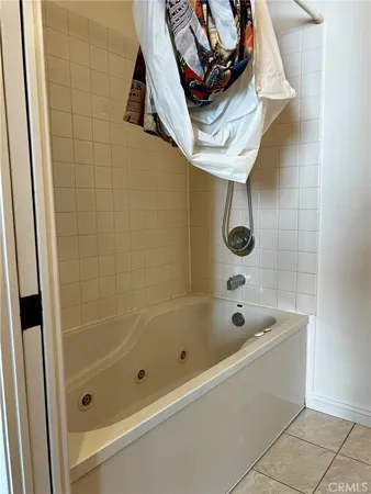 $599,000 | 19451 Sherman Way, Unit 501, Reseda, CA 91335