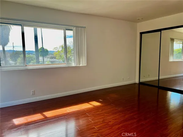 $599,000 | 19451 Sherman Way, Unit 501, Reseda, CA 91335