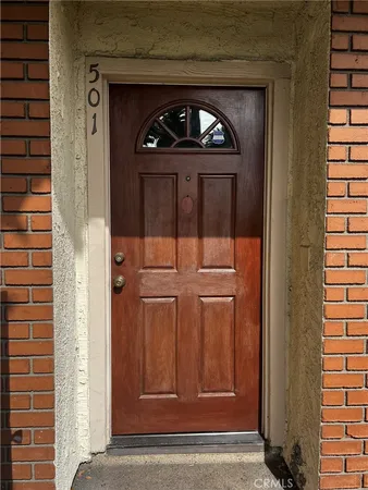 $599,000 | 19451 Sherman Way, Unit 501, Reseda, CA 91335