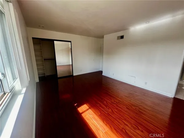 $599,000 | 19451 Sherman Way, Unit 501, Reseda, CA 91335