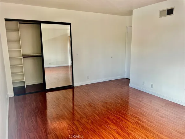 $599,000 | 19451 Sherman Way, Unit 501, Reseda, CA 91335