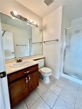 $599,000 | 19451 Sherman Way, Unit 501, Reseda, CA 91335