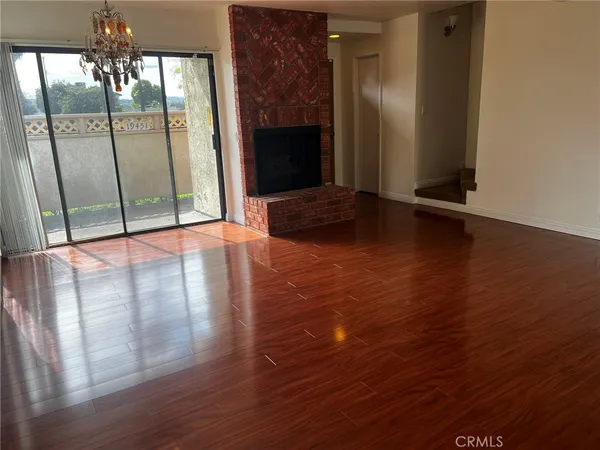 $599,000 | 19451 Sherman Way, Unit 501, Reseda, CA 91335