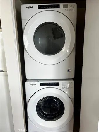 $599,000 | 19451 Sherman Way, Unit 501, Reseda, CA 91335