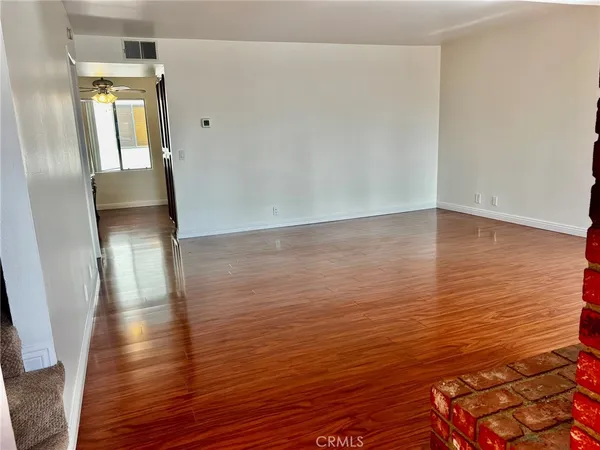 $599,000 | 19451 Sherman Way, Unit 501, Reseda, CA 91335