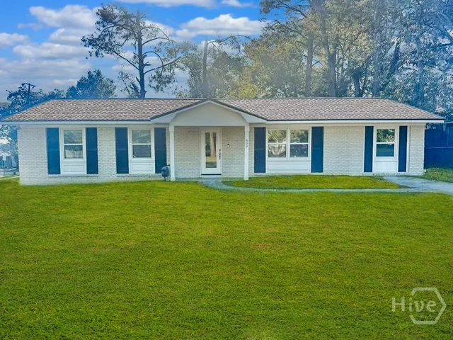 $2,250 | 607 Dyches Drive, Savannah, GA 31406