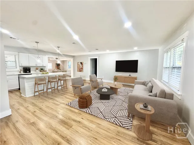 $2,250 | 607 Dyches Drive, Savannah, GA 31406