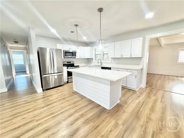 $2,250 | 607 Dyches Drive, Savannah, GA 31406