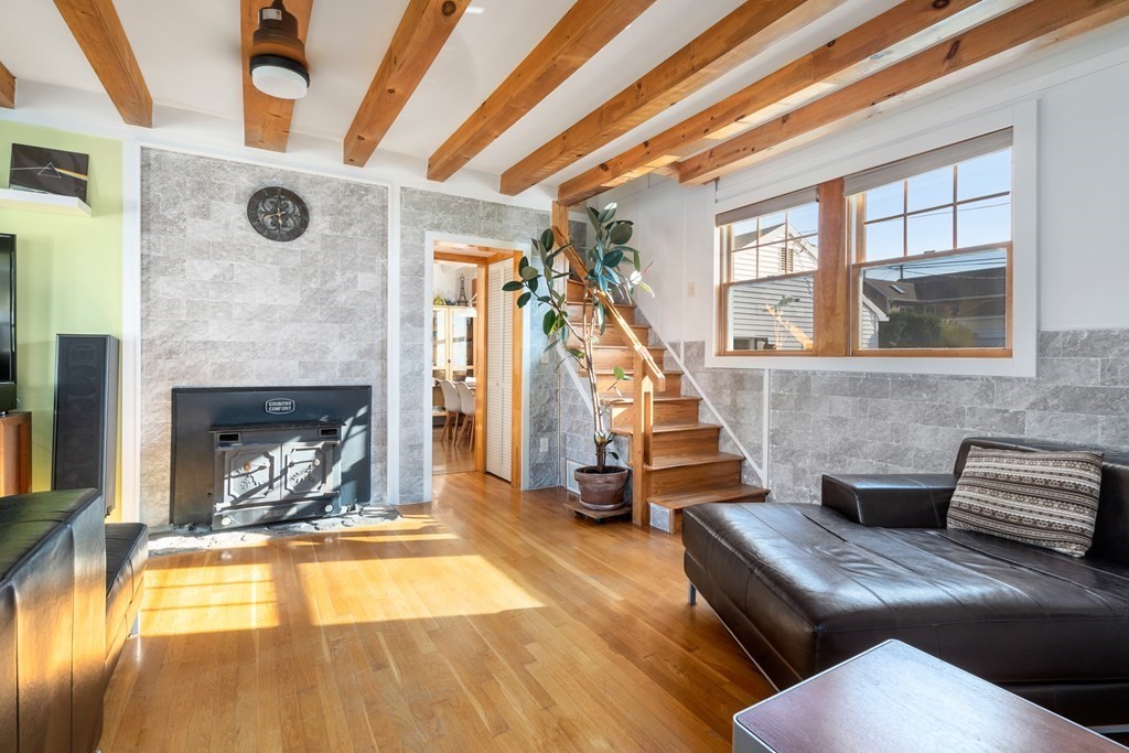 131 Fort Point Road Weymouth, MA 02191 - Photo 6 of 28