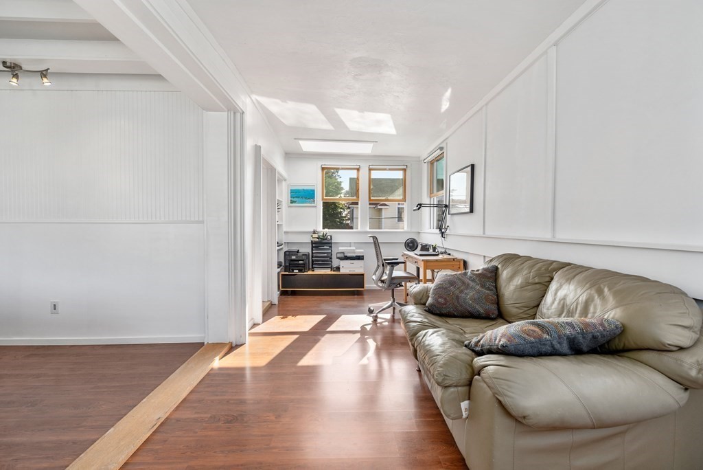 131 Fort Point Road Weymouth, MA 02191 - Photo 10 of 28