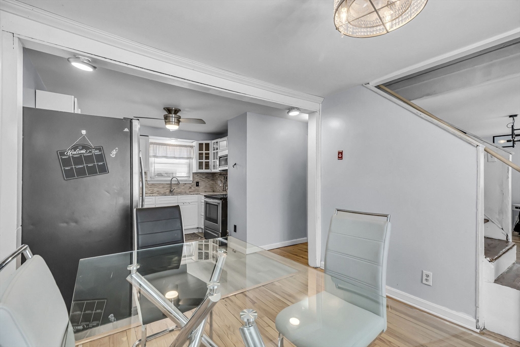 321 Rosewell Street Springfield, MA 01119 - Photo 3 of 33