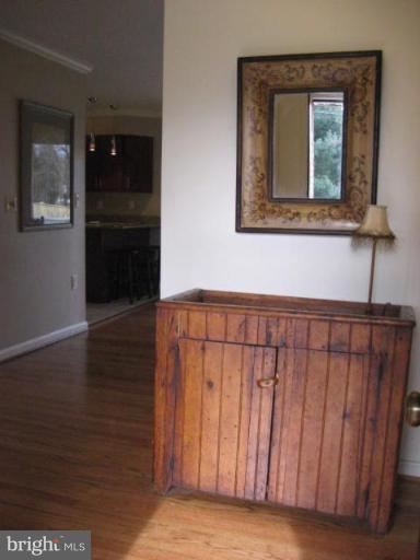 1899 Pleasant Plains Road Annapolis, MD 21409 - Photo 3 of 30 Entrance / Foyer