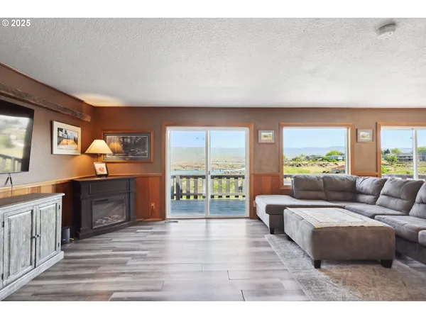 $599,000 | 3103 Fremont Street, The Dalles, OR 97058