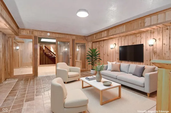 $915,000 | 5154 East County Road 200 South, Avon, IN 46123