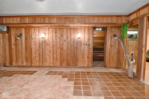 $915,000 | 5154 East County Road 200 South, Avon, IN 46123
