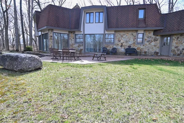 $915,000 | 5154 East County Road 200 South, Avon, IN 46123