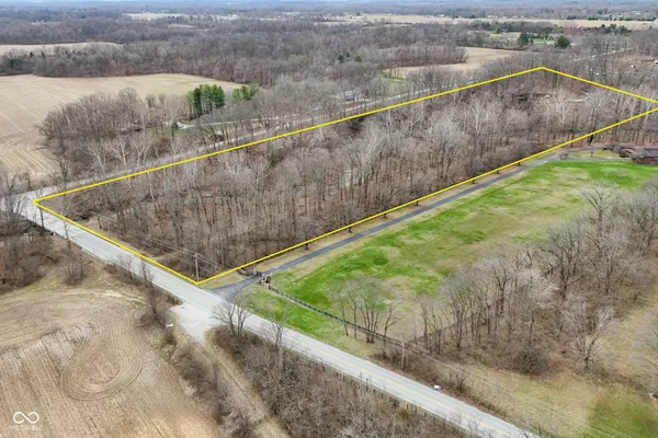 $915,000 | 5154 East County Road 200 South, Avon, IN 46123